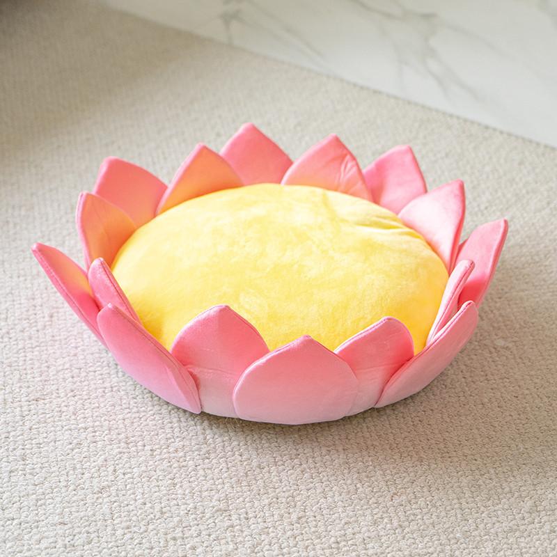 Lotus Throne Cat Bed – 40 cm & 60 cm, Optional Hat - Image 11