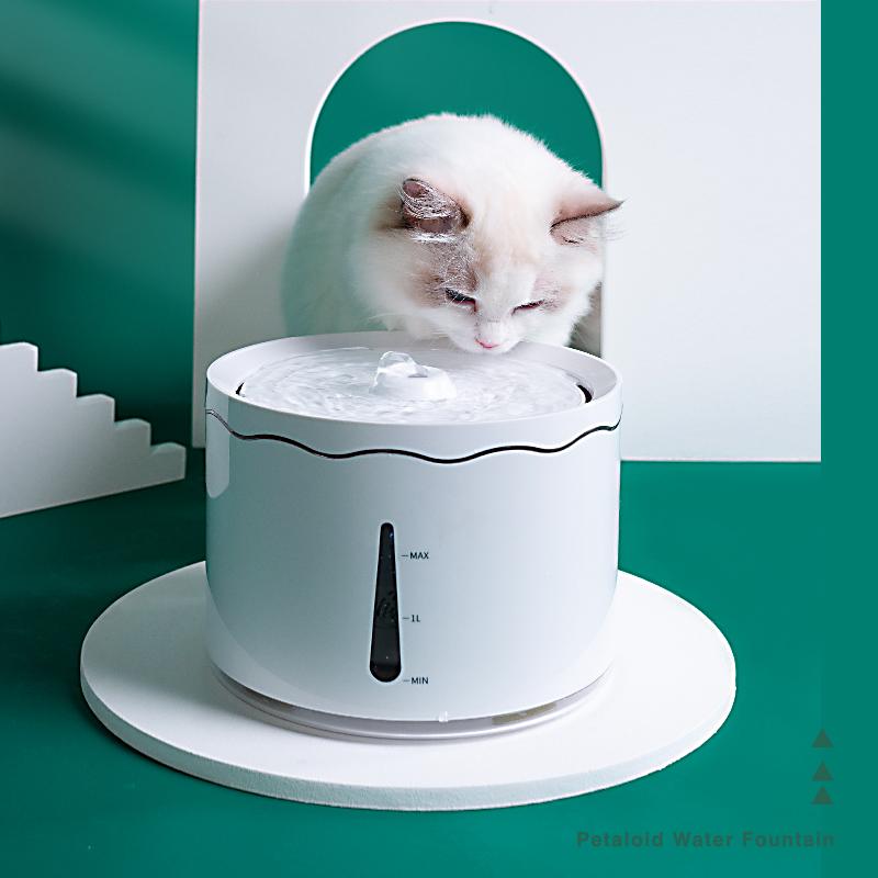 Shamrock Pet Water Fountain 1.8 L – Quiet & Filtered - Image 3